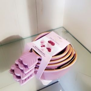 Bake Shop Measuring Cups